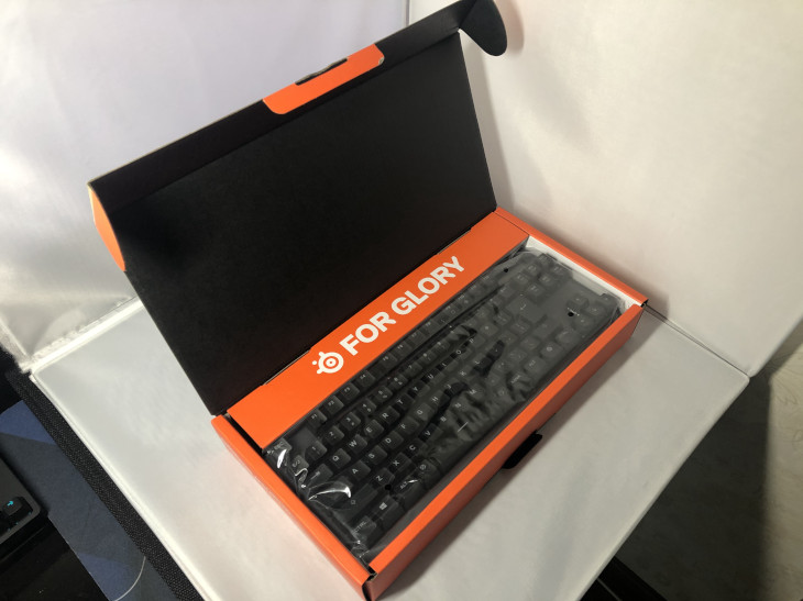 日本語 未開封 新品 STEELSERIES APEX PRO MINI