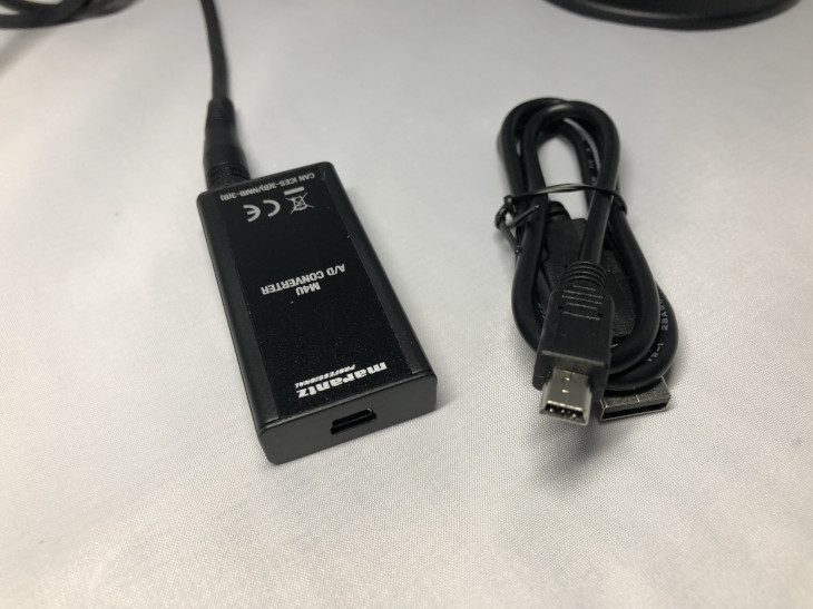 ADコンバーターとMini-USB – USB-Aケーブルを接続し、PCに接続